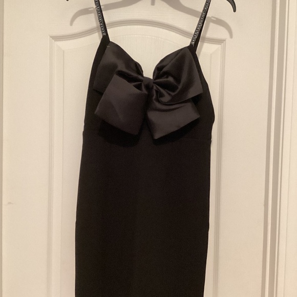 LINA LITTLE BLACK MINI DRESS ( SIZE: Medium) - Picture 1 of 5
